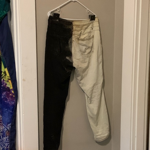 Bleached Split colored Jeans - Picture 2 of 2